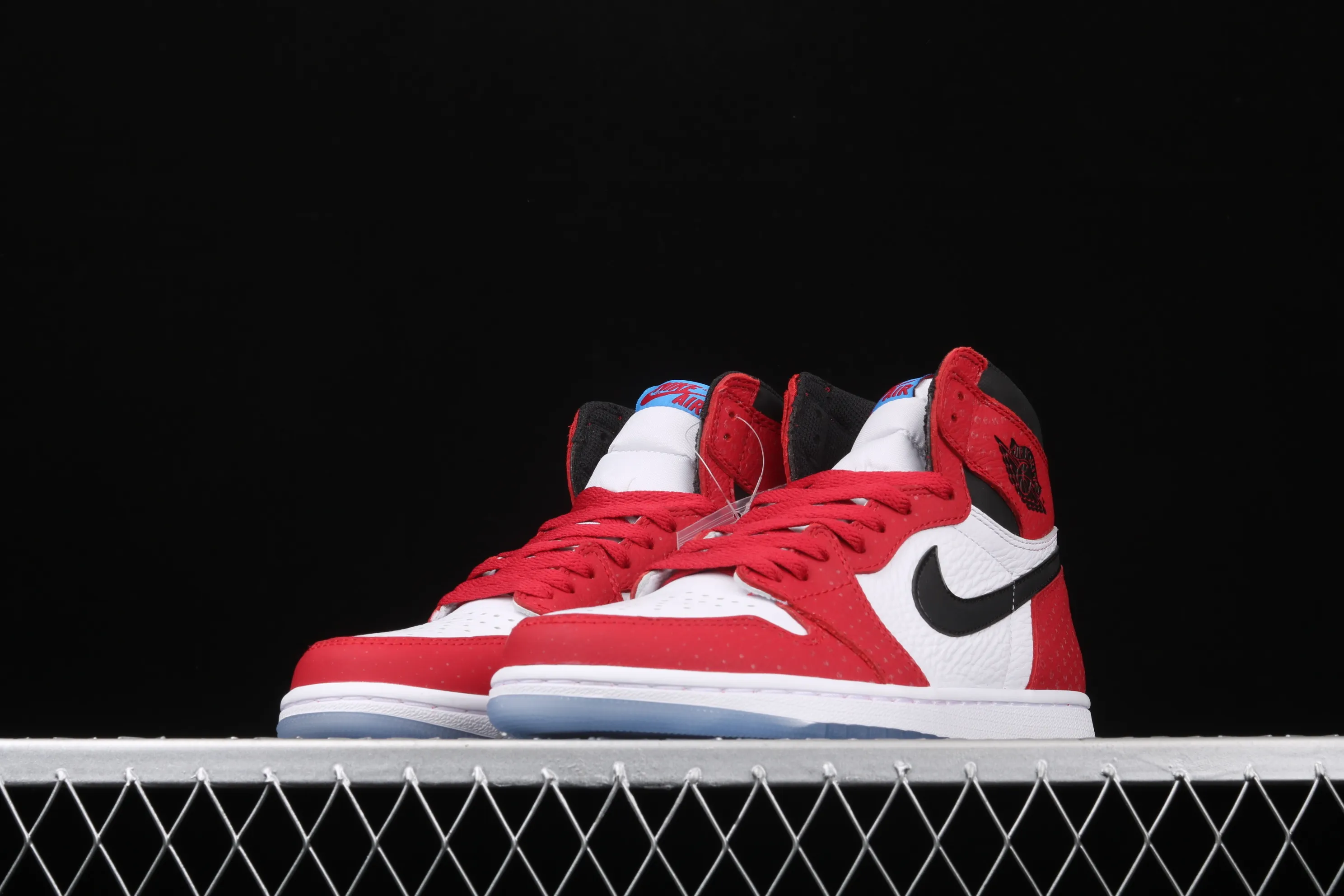 All categories Air Jordan Jordan series basketball shoes Air Jordan 1 High Pure original version Air Jordan 1 Retro High "Chicago Crystal" AJ1 Joe 1 New Chicago Spider-Man 555088-602